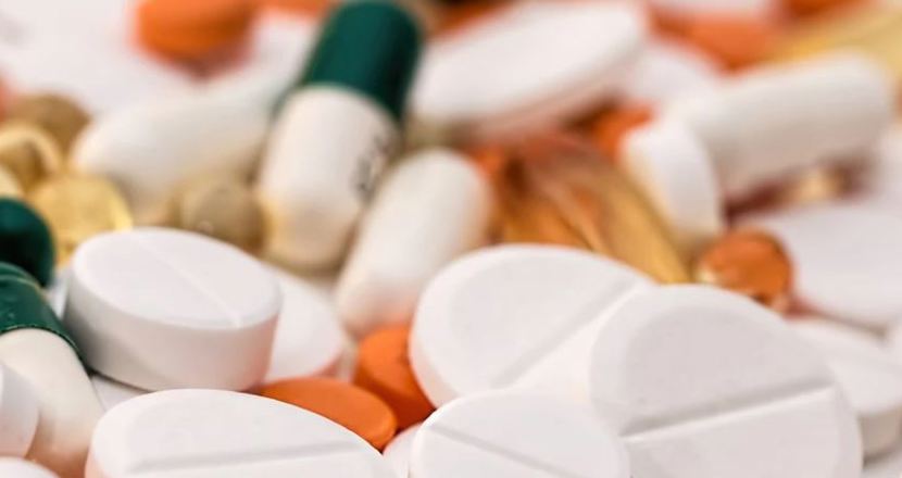 Olika mediciner i tablettform. Foto.