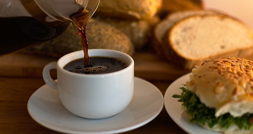 Fika - kaffe & en smörgås. Foto: Pixabay.