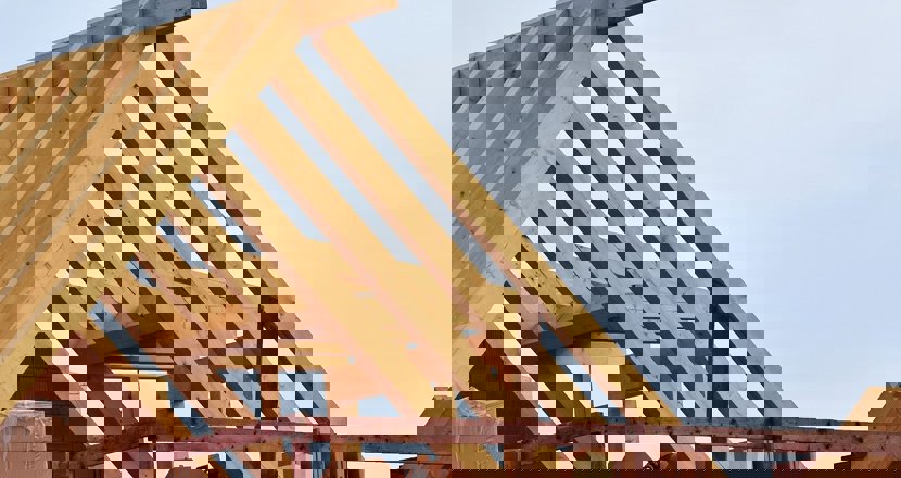 Takstolar i trä. Foto