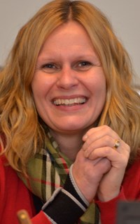 En leende Anna-Carin Ahlquist - porträttbild Foto. Håkan Sjunnesson