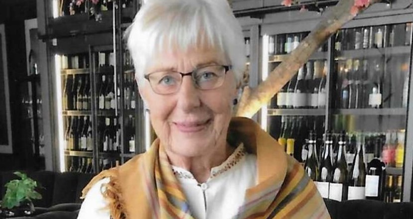 Äldre kvinna i landskapsdräkt från Jämtland