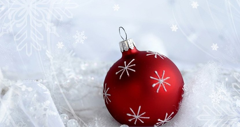 Pixabay: Röd julgranskula med glitter