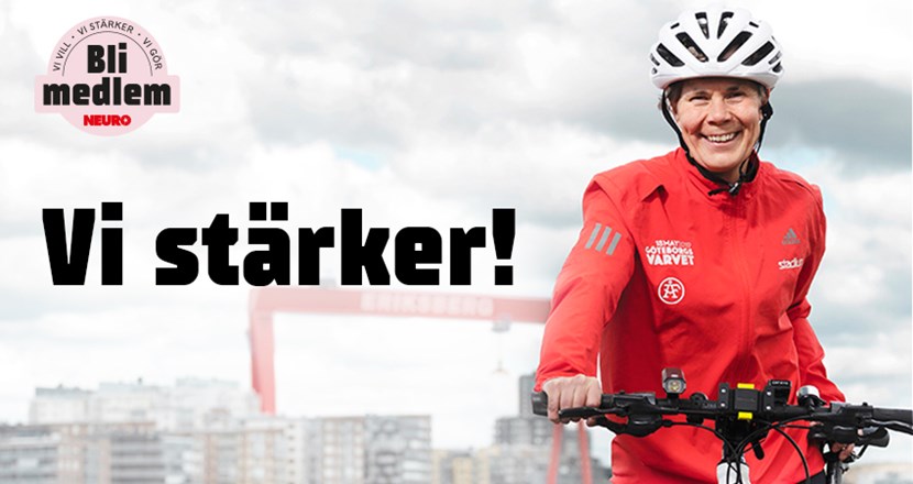 En kvinna i cykelhjälm mot ljus bakgrund. Text i bilden: Bli medlem! Vi stärker!