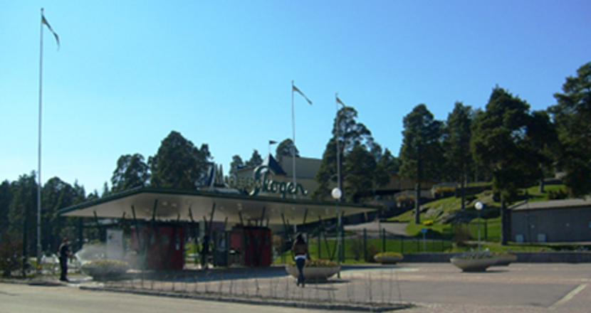 Den stora entrén till Karlstads stadspark Mariebergsskogen. Foto.