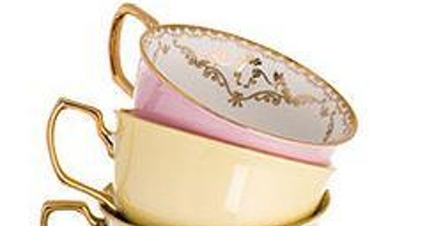 Kaffekoppar på höjden.