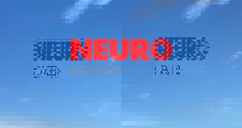 Blå himmel, vita moln och texten Neurodagen