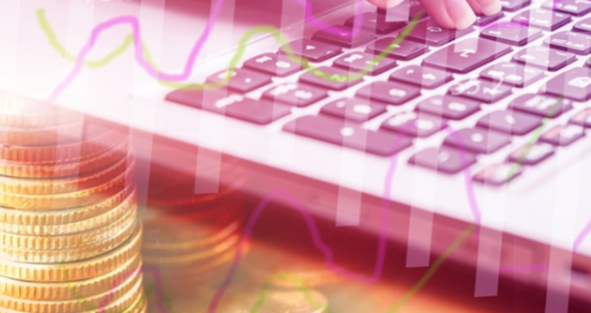 Fotomontage av pc och pengar.