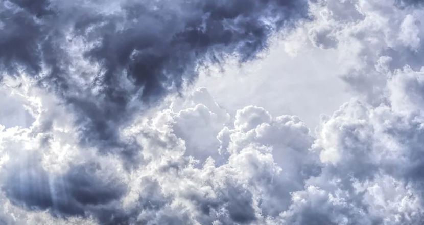 Dekorativ: Foto på moln vid storm